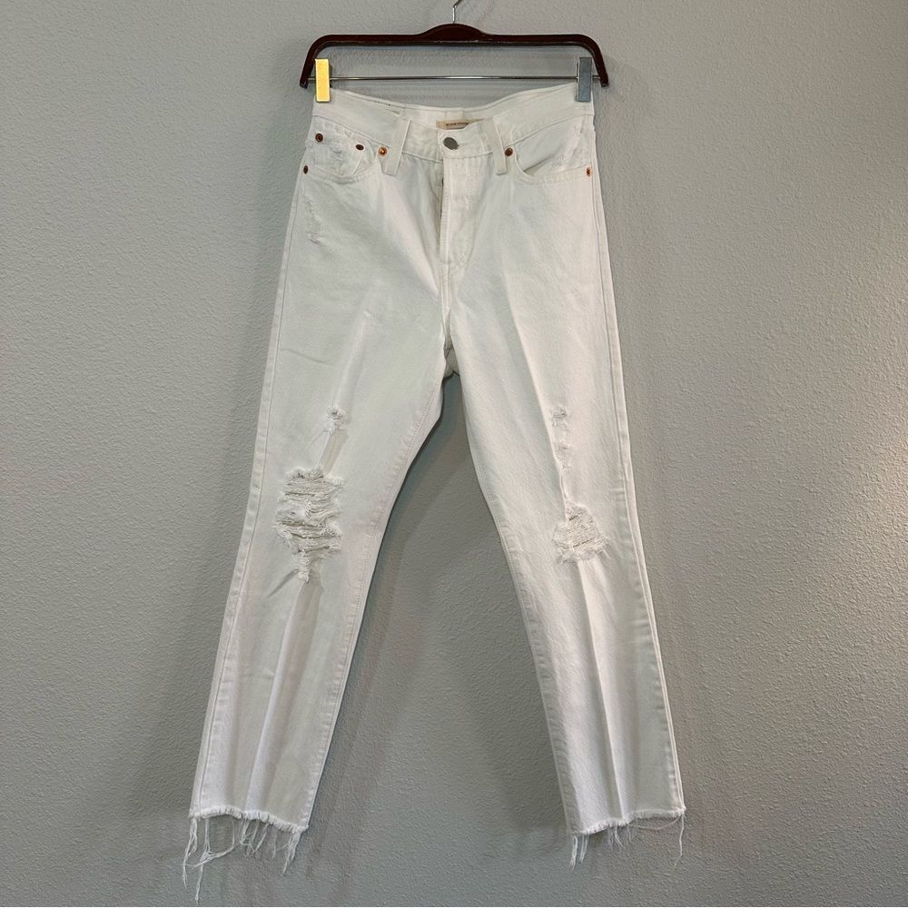 Levis Wedgie Straight Distressed 414